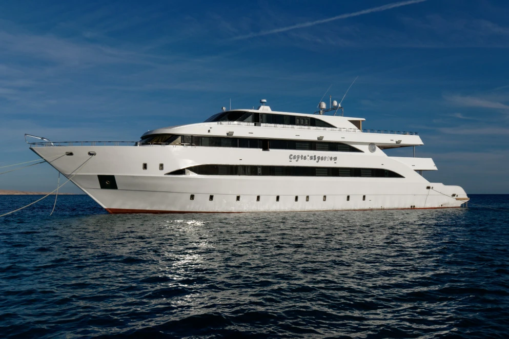 boat trip and kitesurfing