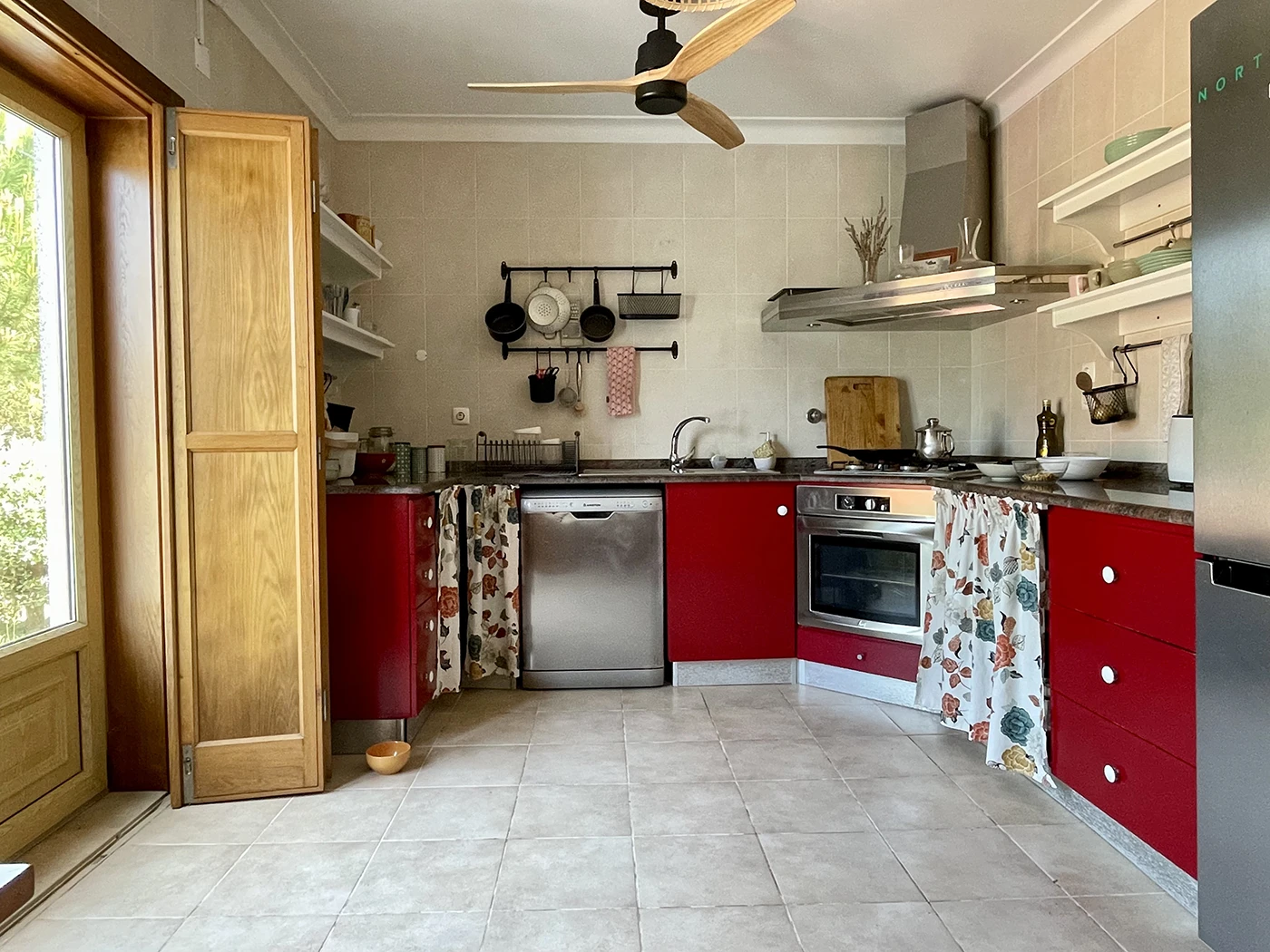 Kitesurfing lessons, Portugal At Obidos Lagoon - Surfers kitchen