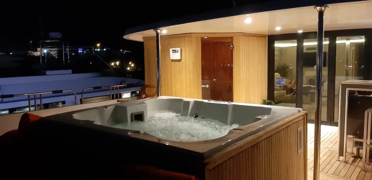 boat trip and kitesurfing