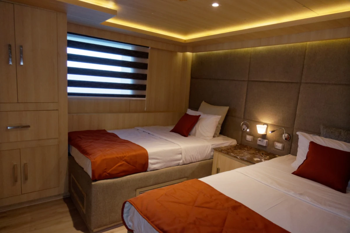 boat trip and kitesurfing